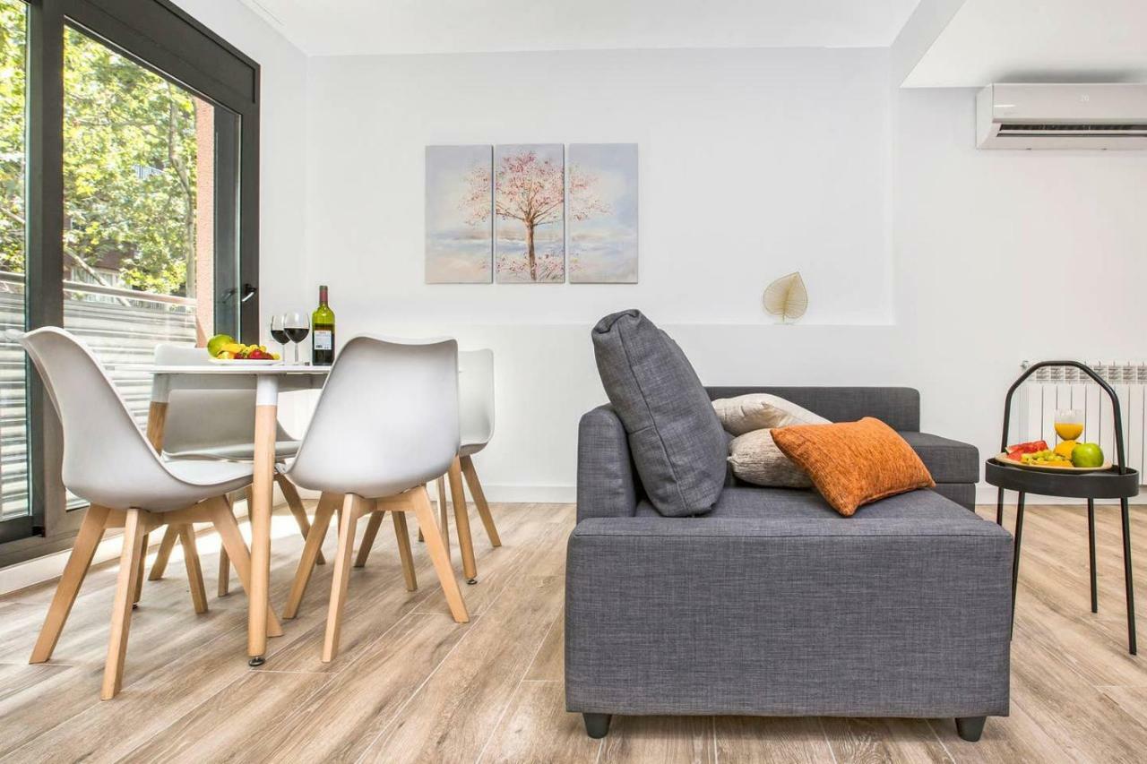 Stay U-Nique Apartments Fabra I Puig Barcelona Luaran gambar